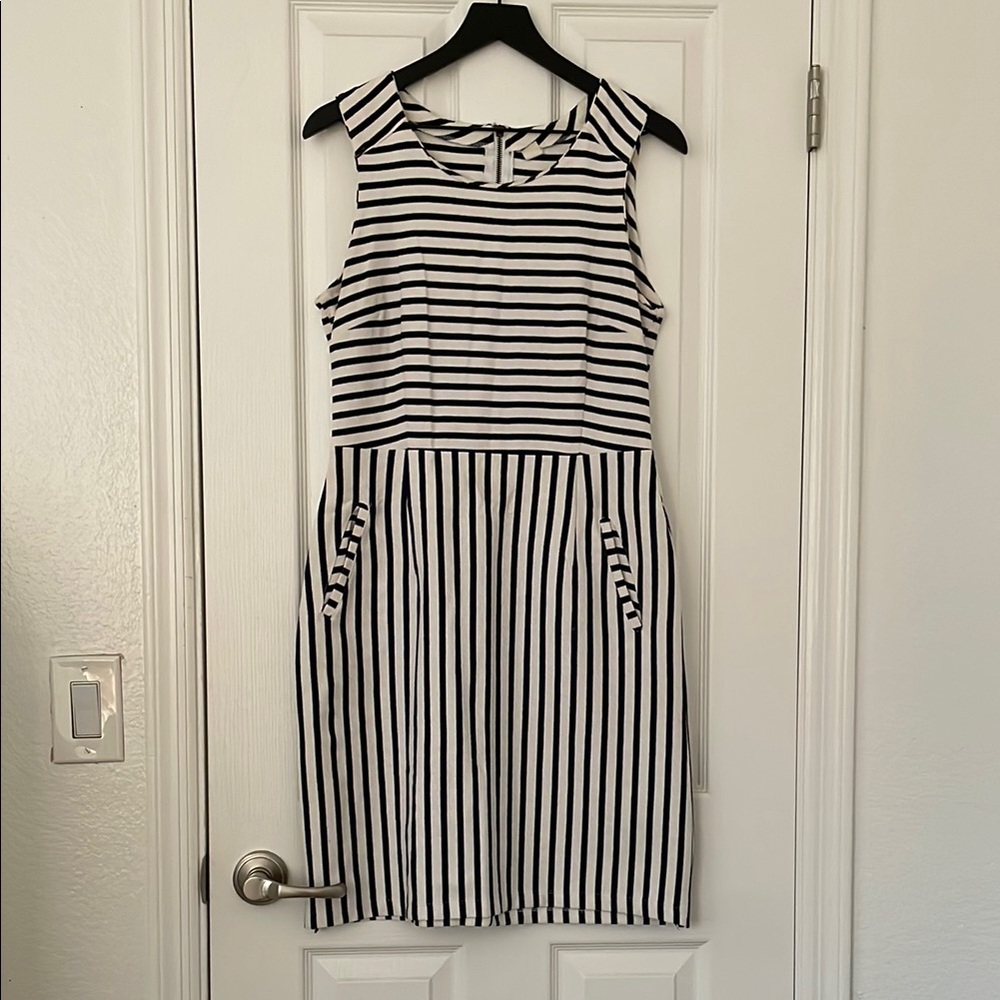 Black and White Striped Sleeveless Dress